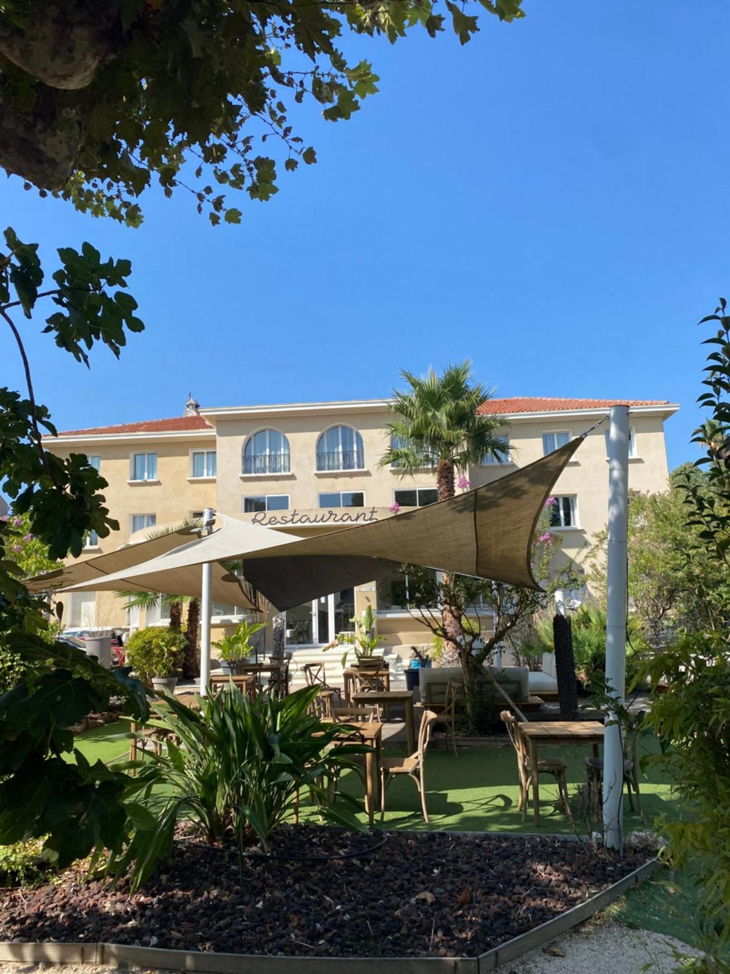 Adonis Sanary Grand Hotel Des Bains Exterior photo