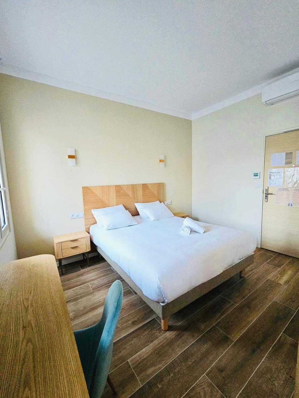 Adonis Sanary Grand Hotel Des Bains Exterior photo